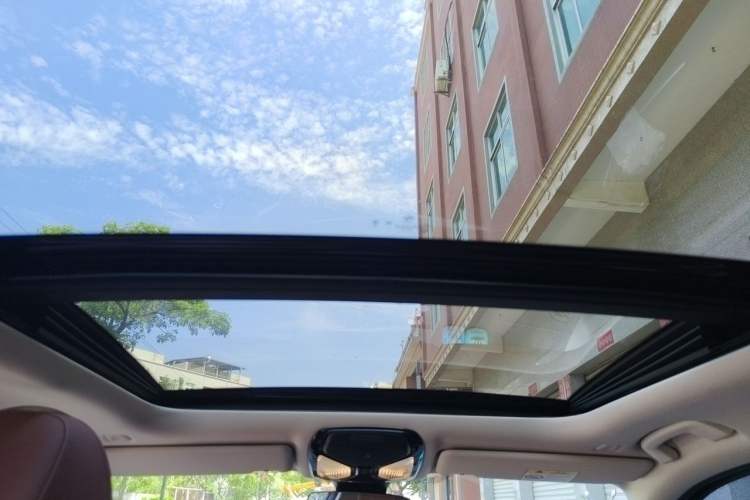 Used BMW 3 Series 2025 330Li M Sport Shadowline Package Headliner
