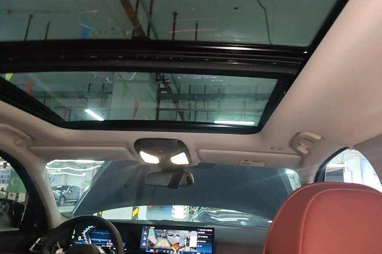 Used BMW 3 Series 2025 330Li M Sport Shadowline Package Headliner