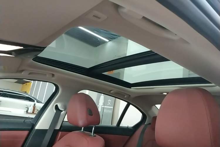 Used BMW 3 Series 2025 325Li M Sport Package Headliner