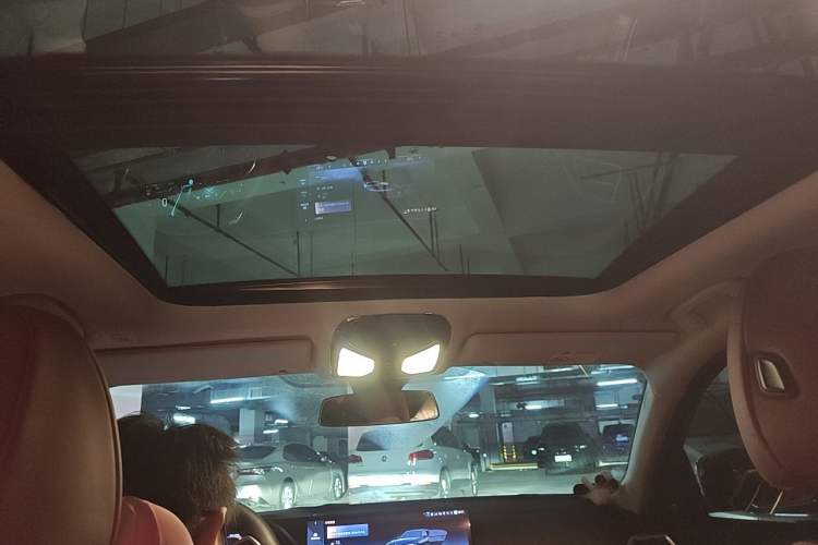 Used BMW 3 Series 2025 330Li M Sport Shadowline Package Headliner