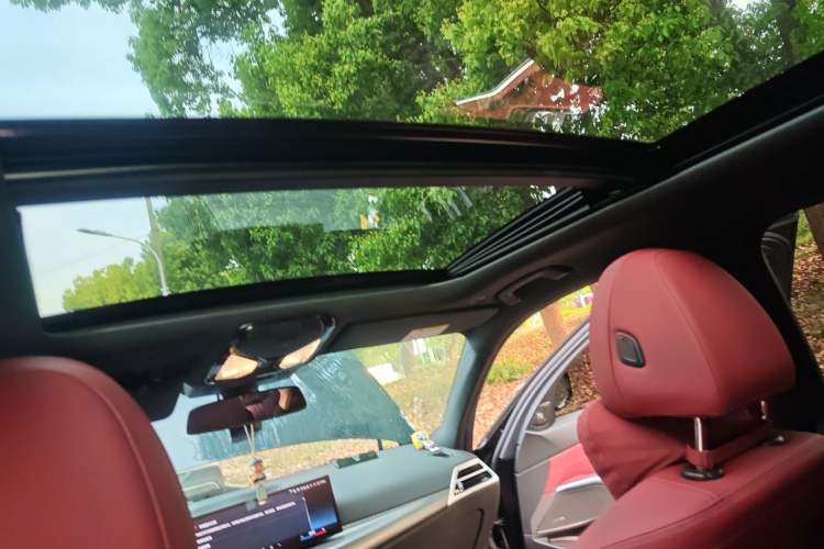 Used BMW 3 Series 2025 330Li Luxury Edition M Sport Night Edition Package Headliner