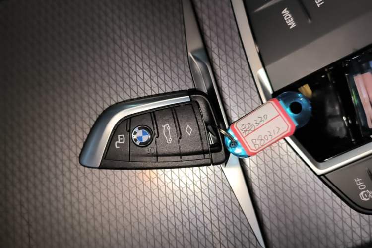 Used BMW 3 Series 2025 330Li M Sport Shadowline Package Interior 1