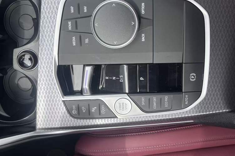 Used BMW 3 Series 2025 330Li M Sport Shadowline Package Interior 1
