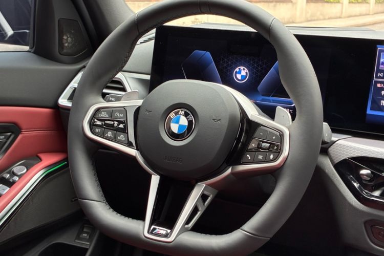 Used BMW 3 Series 2025 330Li M Sport Shadowline Package Interior 11