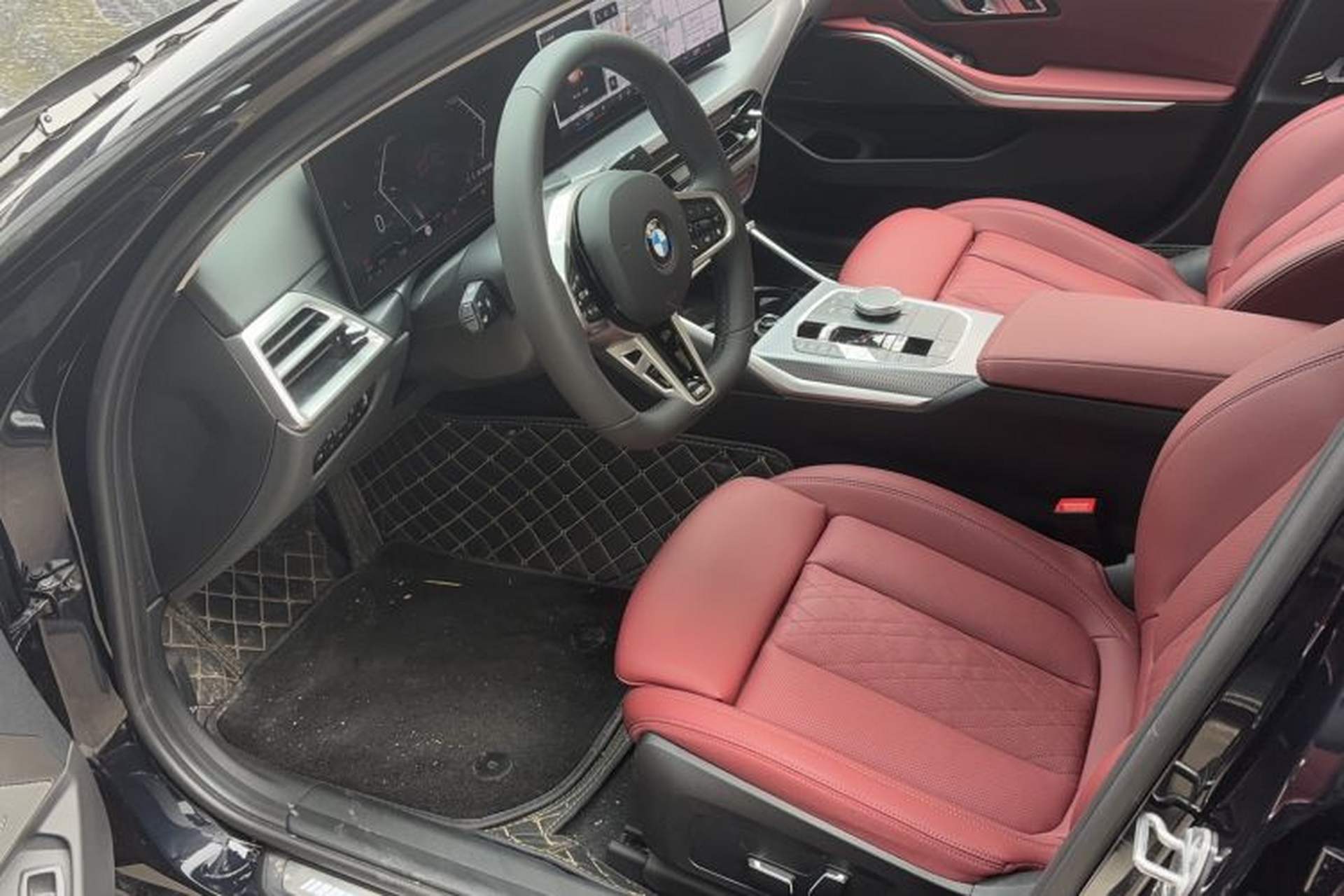 Used BMW 3 Series 2025 330Li M Sport Shadowline Package Interior 2