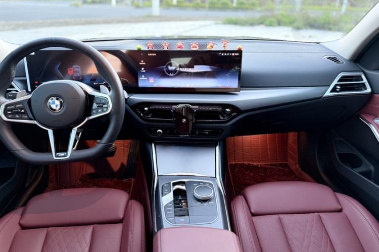 Used BMW 3 Series 2025 325i M Sport Package Interior 3