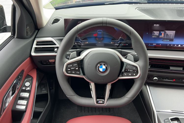 Used BMW 3 Series 2025 330Li M Sport Shadowline Package Interior 3