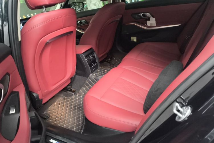 Used BMW 3 Series 2025 330Li M Sport Shadowline Package Interior 4