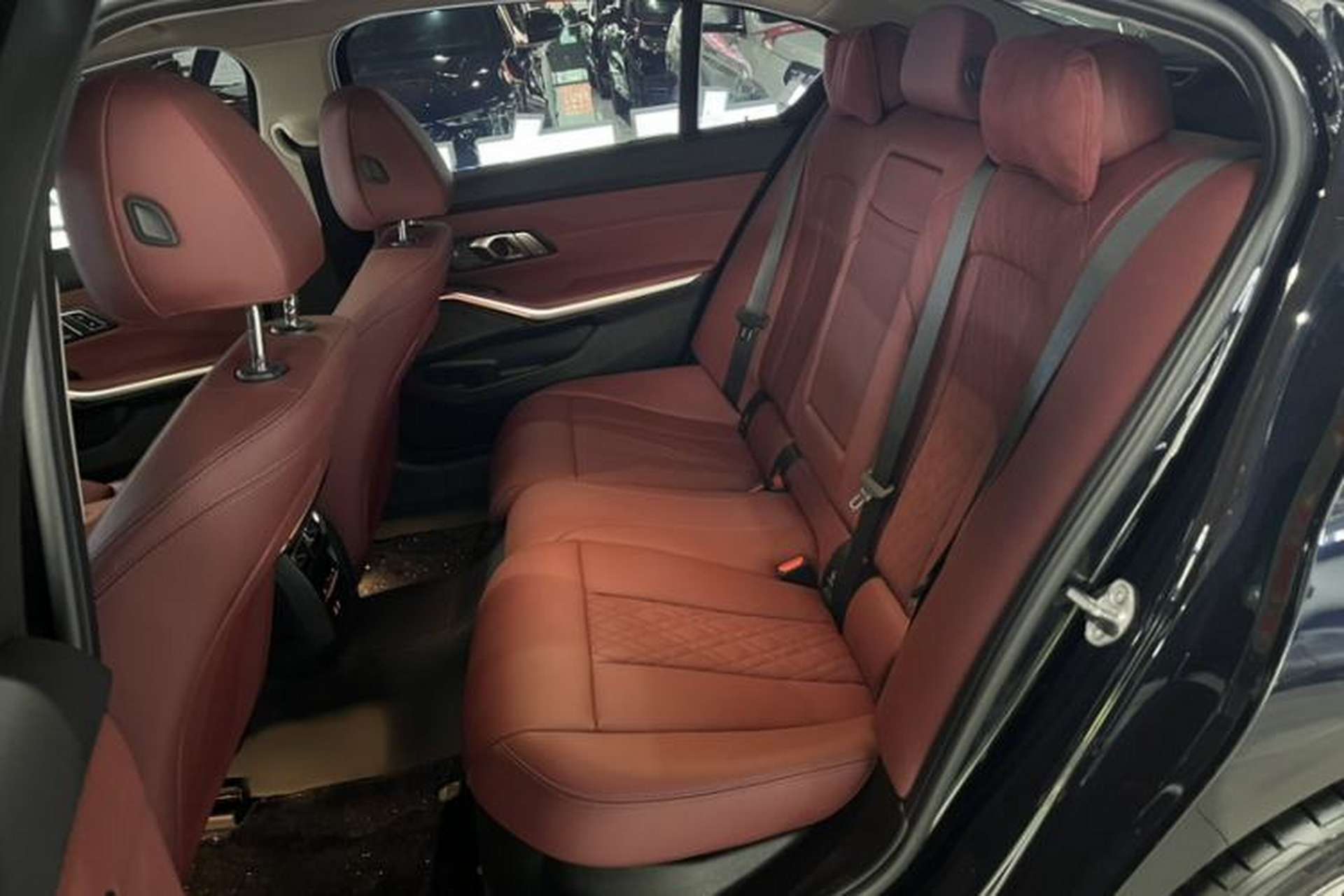 Used BMW 3 Series 2025 330Li M Sport Shadowline Package Interior 4