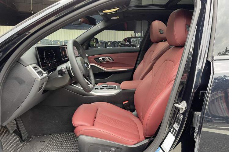 Used BMW 3 Series 2025 330Li Luxury Edition M Sport Night Edition Package Interior 4