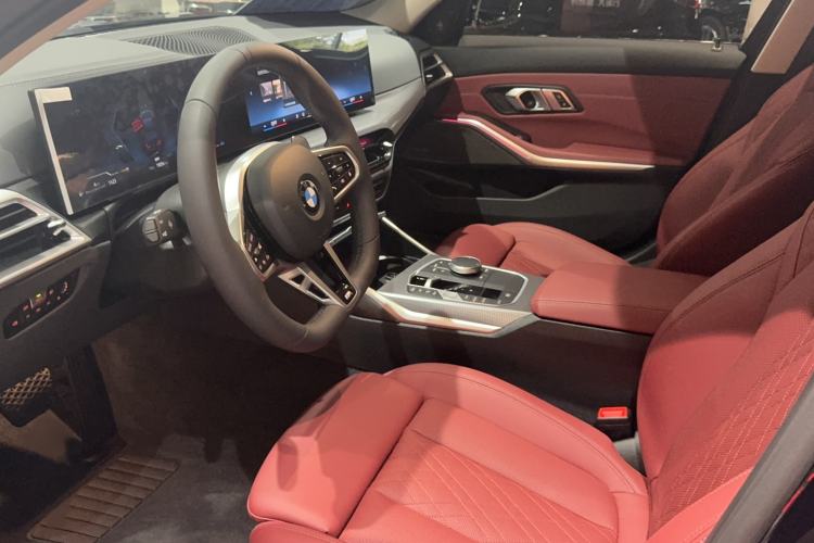 Used BMW 3 Series 2025 330Li M Sport Shadowline Package Interior 4