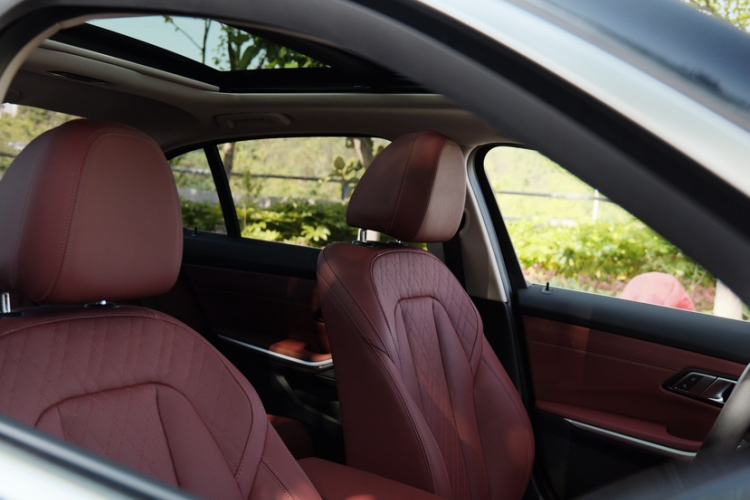 Used BMW 3 Series 2025 325Li M Sport Package Interior 5