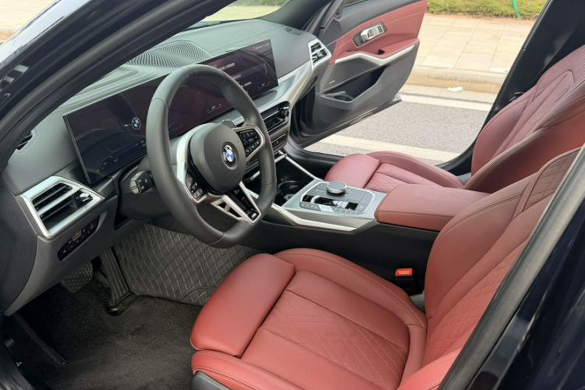Used BMW 3 Series 2025 330Li Luxury Edition M Sport Night Edition Package Interior 6