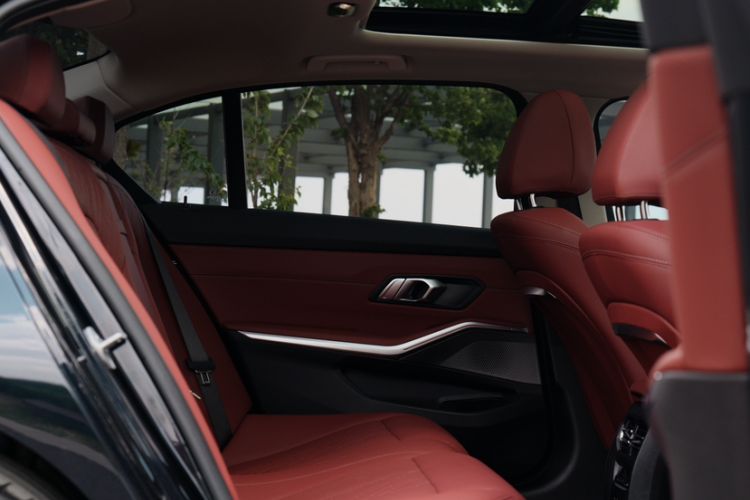 Used BMW 3 Series 2025 325Li M Sport Package Interior 6