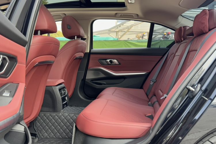 Used BMW 3 Series 2025 325Li M Sport Package Interior 6