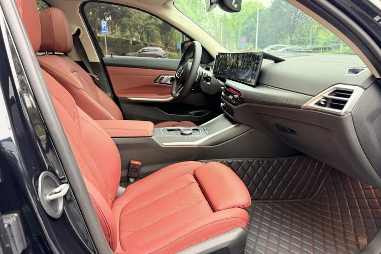Used BMW 3 Series 2025 325Li M Sport Package Interior 7