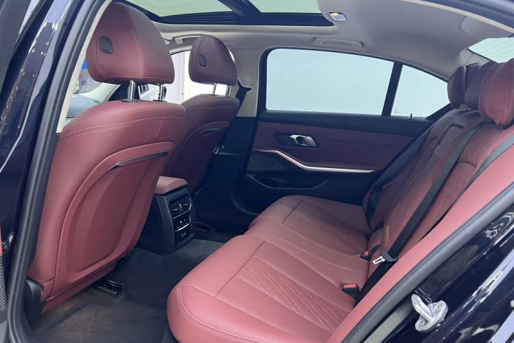 Used BMW 3 Series 2025 325Li M Sport Package Interior 7