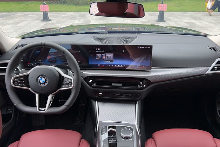 Used BMW 3 Series 2025 330Li M Sport Shadowline Package Interior 7