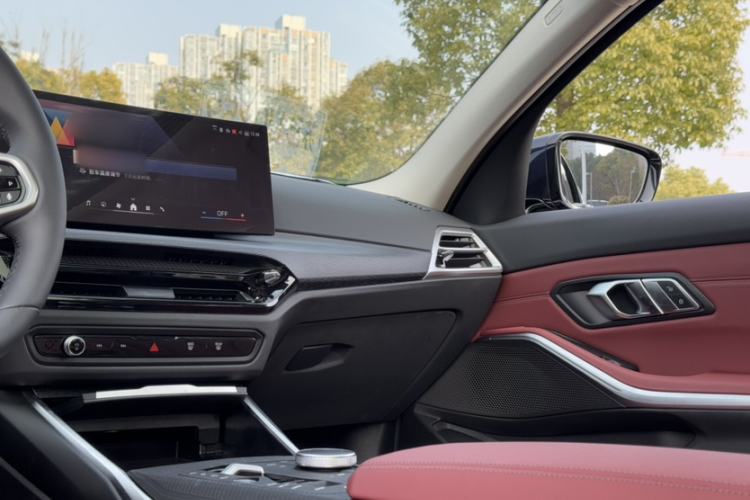 Used BMW 3 Series 2025 325Li M Sport Package Interior 8
