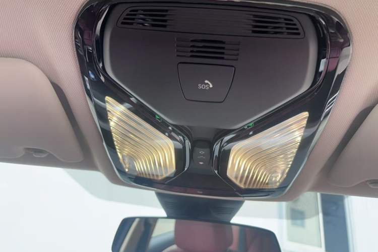 Used BMW 3 Series 2025 330Li M Sport Shadowline Package Interior 8