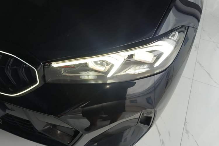 Used BMW 3 Series 2025 330Li M Sport Shadowline Package Left Front Headlight