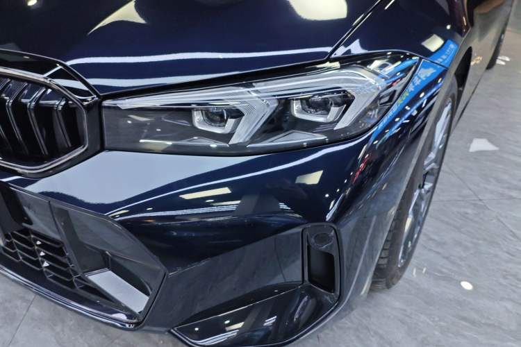 Used BMW 3 Series 2025 330Li M Sport Shadowline Package Left Front Headlight