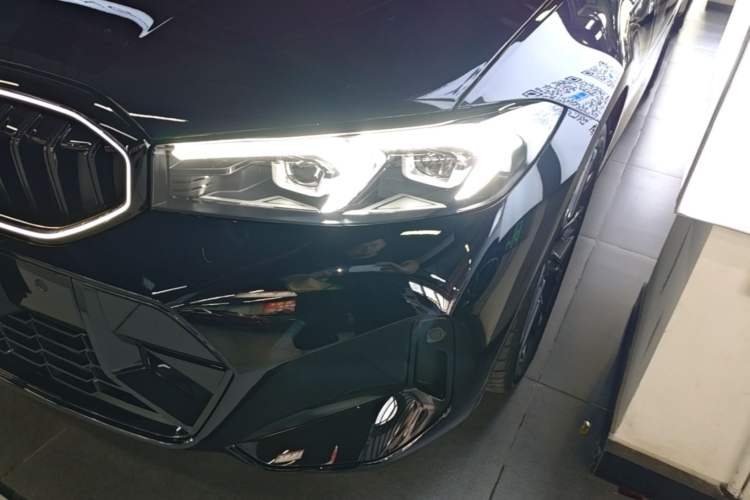 Used BMW 3 Series 2025 330Li M Sport Shadowline Package Left Front Headlight