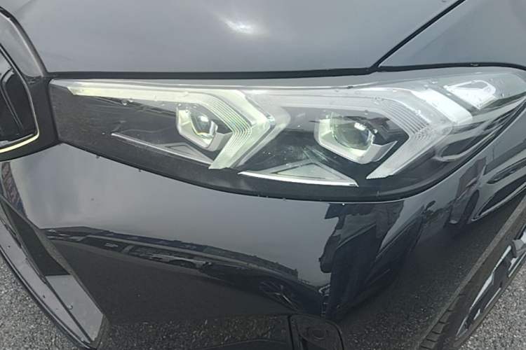 Used BMW 3 Series 2025 330Li M Sport Shadowline Package Left Front Headlight