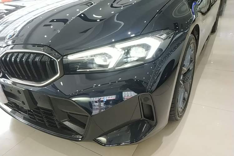 Used BMW 3 Series 2025 330Li M Sport Shadowline Package Left Front Headlight