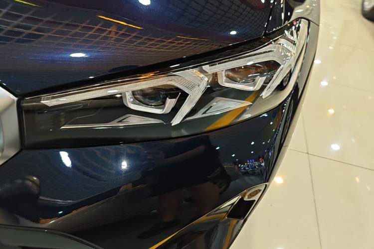 Used BMW 3 Series 2025 325Li M Sport Package Left Front Headlight