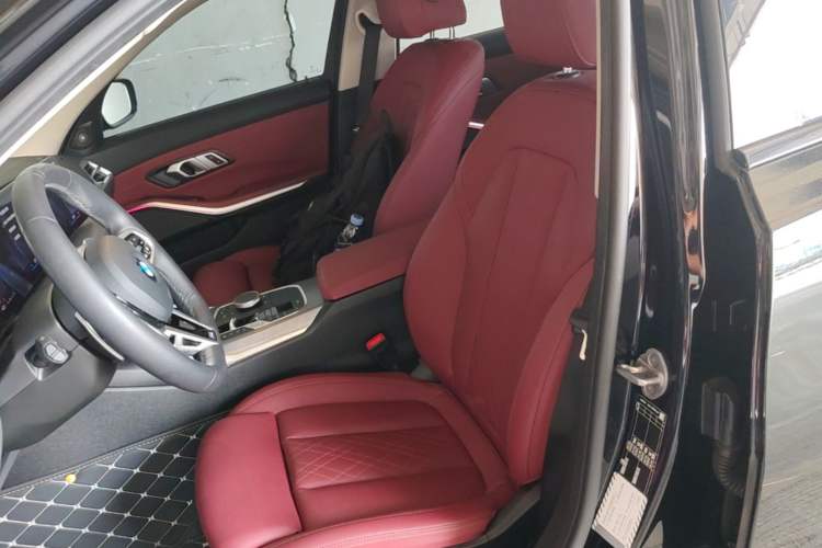 Used BMW 3 Series 2025 330Li M Sport Shadowline Package Left Front Seat