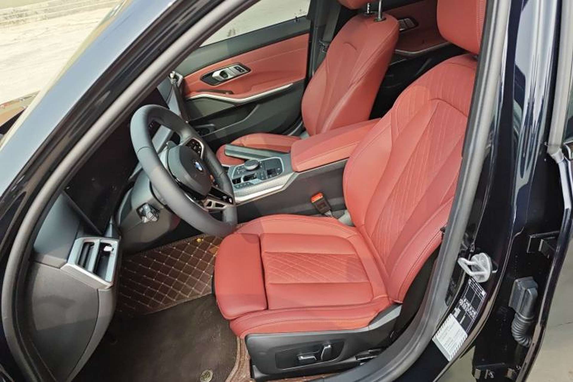 Used BMW 3 Series 2025 330i M Sport Night Edition Package Left Front Seat