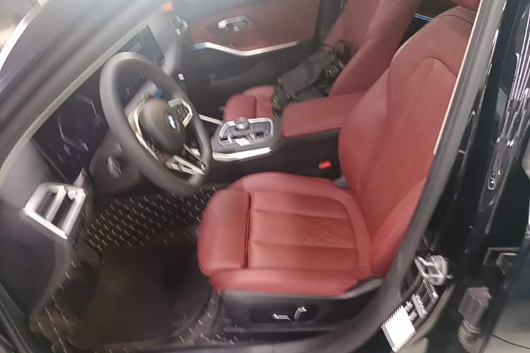 Used BMW 3 Series 2025 325Li M Sport Package Left Front Seat