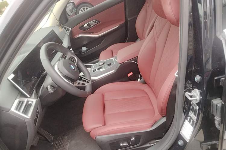Used BMW 3 Series 2025 325Li M Sport Package Left Front Seat