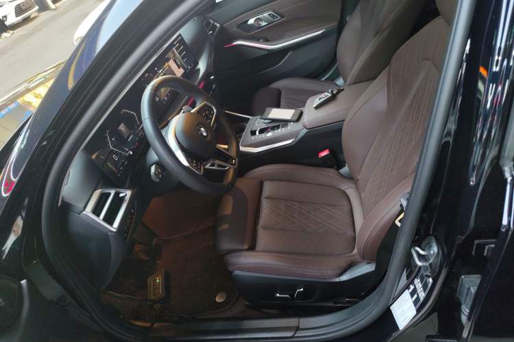 Used BMW 3 Series 2025 330Li M Sport Shadowline Package Left Front Seat
