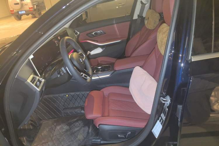 Used BMW 3 Series 2025 325Li M Sport Package Left Front Seat