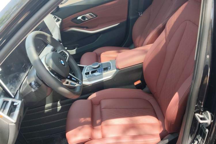 Used BMW 3 Series 2025 325i M Sport Package Left Front Seat