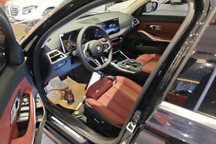 Used BMW 3 Series 2025 325Li M Sport Package Left Front Seat