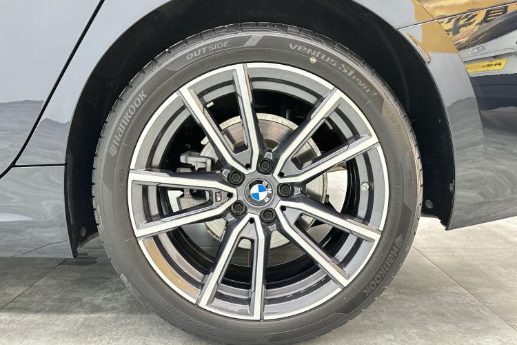 Used BMW 3 Series 2025 325i M Sport Package Left Front Seat