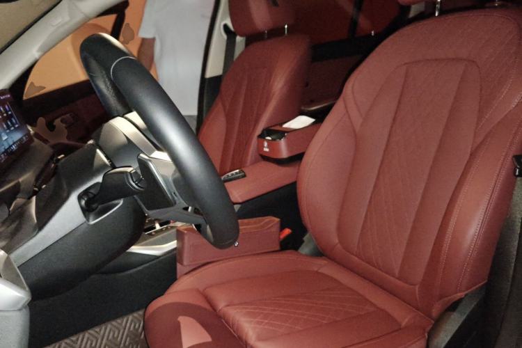 Used BMW 3 Series 2025 325Li M Sport Package Left Front Seat