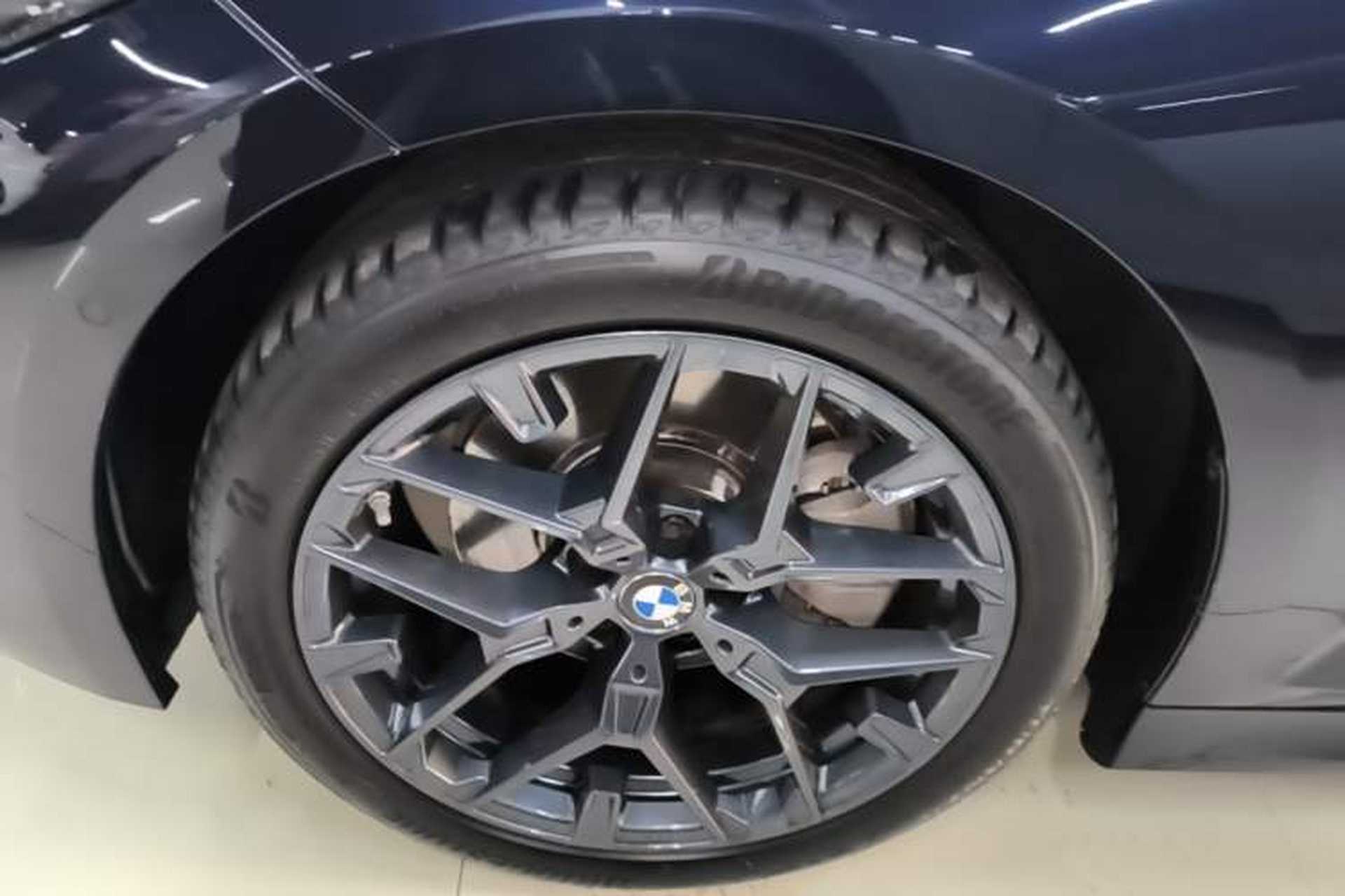 Used BMW 3 Series 2025 330Li M Sport Shadowline Package Left Front Wheel Hub