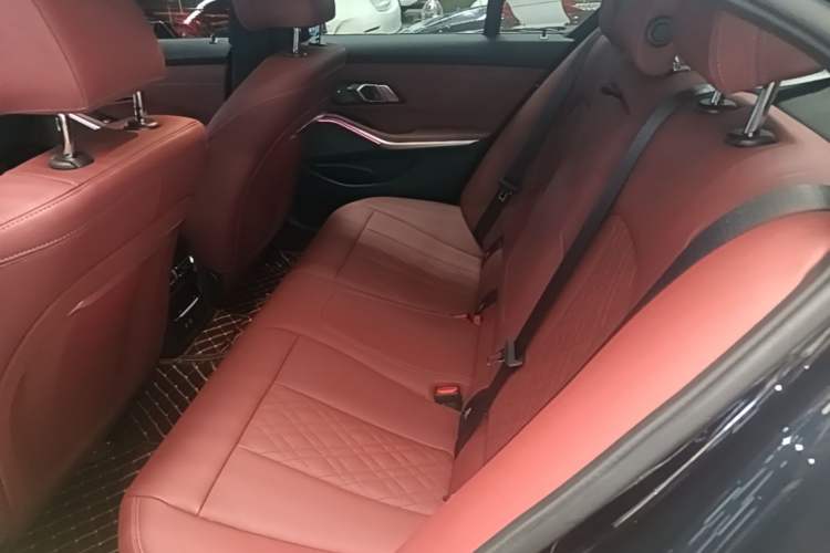 Used BMW 3 Series 2025 330i M Sport Night Edition Package Left Rear Seat