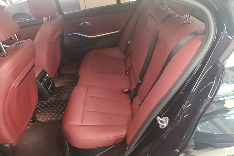 Used BMW 3 Series 2025 325Li M Sport Package Left Rear Seat
