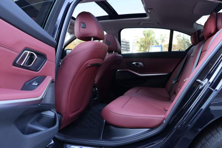 Used BMW 3 Series 2025 325Li M Sport Package Left Rear Seat