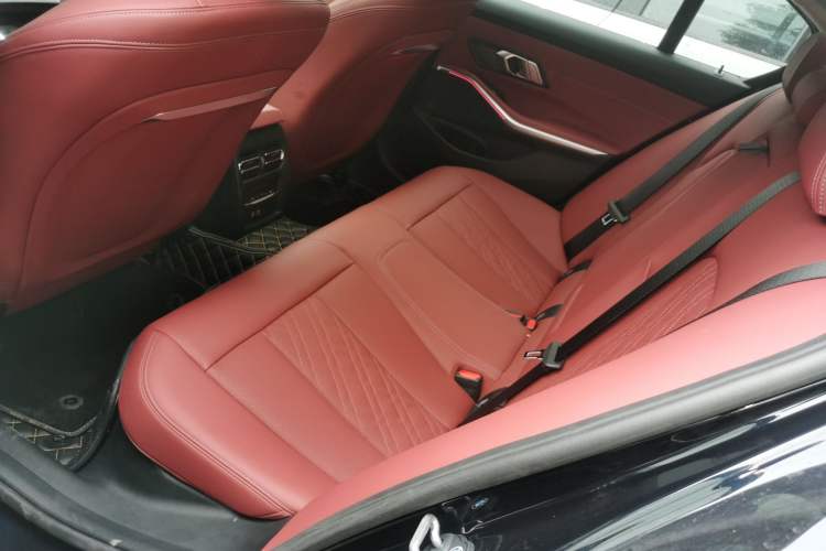 Used BMW 3 Series 2025 325i M Sport Package Left Rear Seat