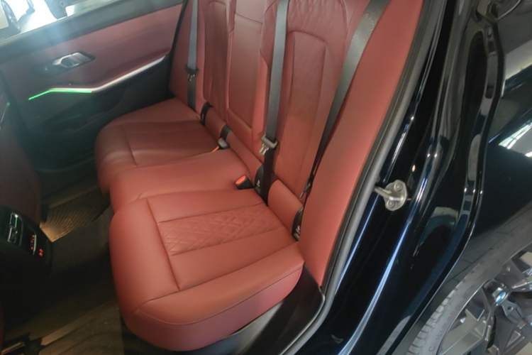 Used BMW 3 Series 2025 330Li M Sport Shadowline Package Left Rear Seat