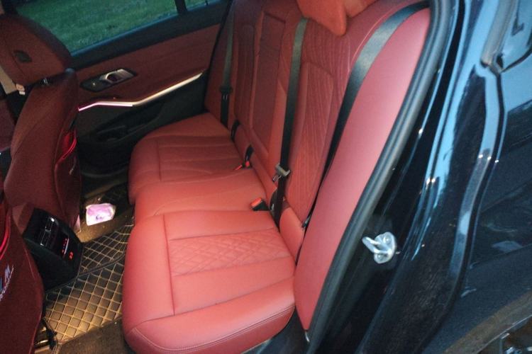 Used BMW 3 Series 2025 330Li M Sport Shadowline Package Left Rear Seat