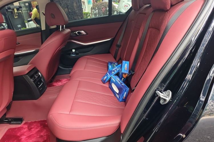 Used BMW 3 Series 2025 330Li M Sport Shadowline Package Left Rear Seat