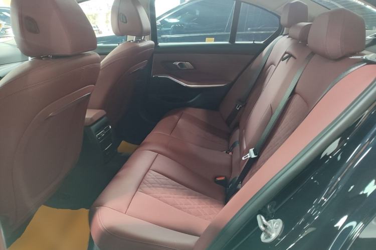 Used BMW 3 Series 2025 325i M Sport Package Left Rear Seat