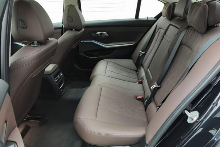Used BMW 3 Series 2025 330Li M Sport Shadowline Package Left Rear Seat